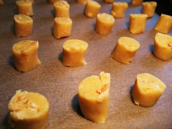 Salzgebäck mit Erdnüssen und Käse - schnell &amp; einfach - von mimi
