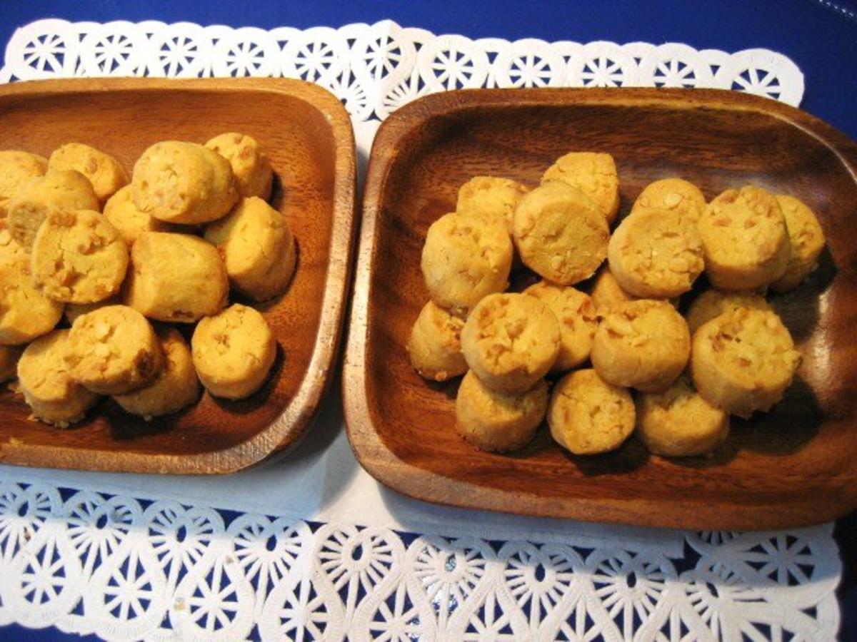 Salzgebäck mit Erdnüssen und Käse - Rezept - Bild Nr. 8