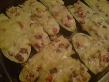 Gefüllte Zucchinischiffchen - Rezept