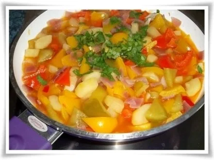 Pikantes Paprika-Gulasch Vegetarisch - Rezept - Bild Nr. 14