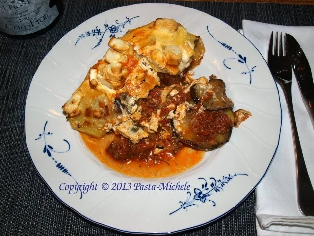 Rezept: Auberginen-Hack-Kartoffellasagne Auberginen-Hack-Kartoffellasagne - Rezept