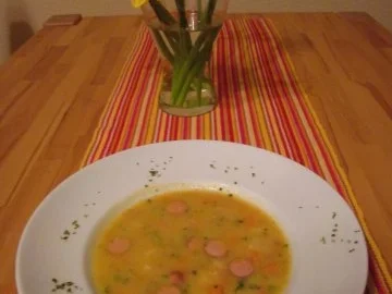 Rezept: feines Kartoffelsüppchen mit Einlage feines Kartoffelsüppchen mit Einlage - Rezept