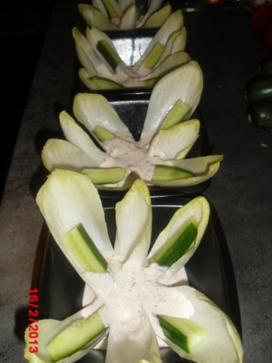 Chicoree mit Kräuter-Dip, - Rezept - Bild Nr. 3
