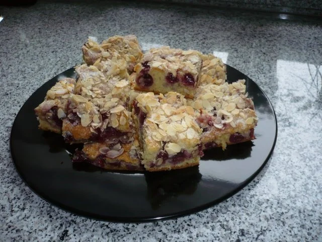 Rezept: Kirsch-Becher-Kuchen (histaminfrei) Bild Nr. 5 Kirsch-Becher-Kuchen (histaminfrei) - Rezept - Bild Nr. 5