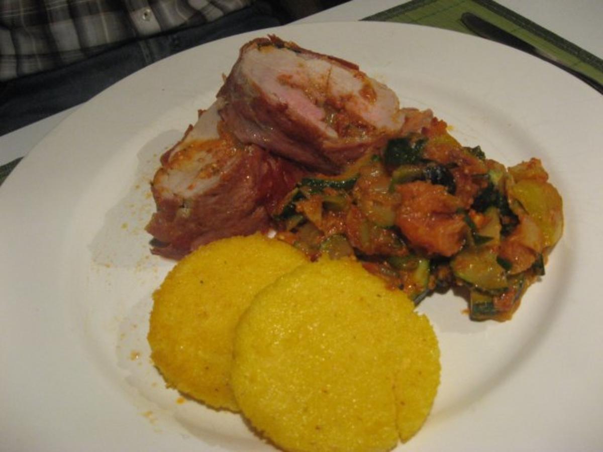 Gefülltes Schweinefilet im Schinken-Mantel - Rezept