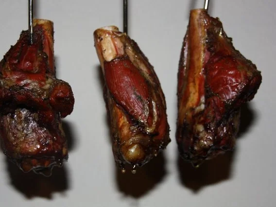 Lammhaxe Mariniert und Geräuchert - Rezept