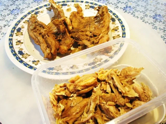 Hühnersuppe aus Karkassen ... - Rezept - Bild Nr. 5