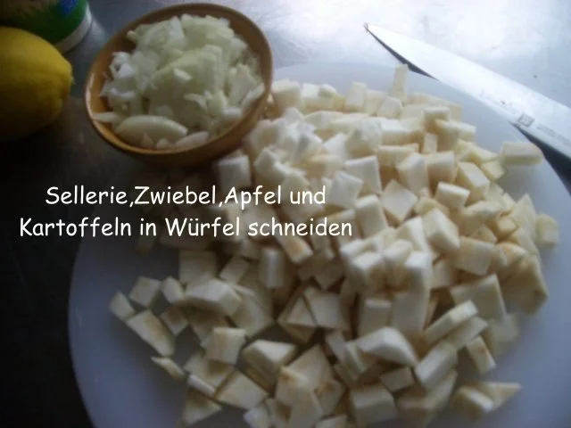 Rezept: Apfel - Sellerie - Süppchen mit Calvados Bild Nr. 5 Apfel - Sellerie - Süppchen mit Calvados - Rezept - Bild Nr. 5