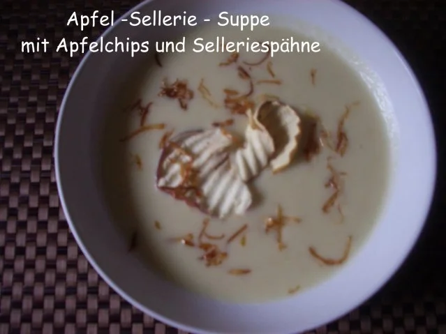 Rezept: Apfel - Sellerie - Süppchen mit Calvados Apfel - Sellerie - Süppchen mit Calvados - Rezept