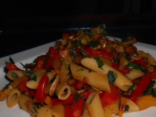 Rezept: Nudel-Champignon-Gemüse-Pfanne Nudel-Champignon-Gemüse-Pfanne - Rezept