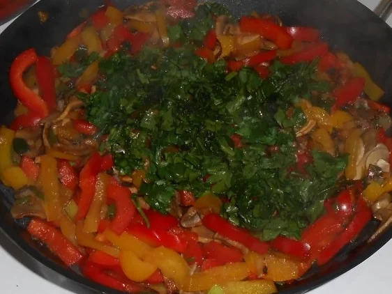 Rezept: Nudel-Champignon-Gemüse-Pfanne Bild Nr. 7 Nudel-Champignon-Gemüse-Pfanne - Rezept - Bild Nr. 7