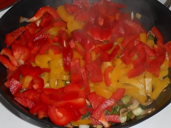 Rezept: Nudel-Champignon-Gemüse-Pfanne Bild Nr. 6 Nudel-Champignon-Gemüse-Pfanne - Rezept - Bild Nr. 6