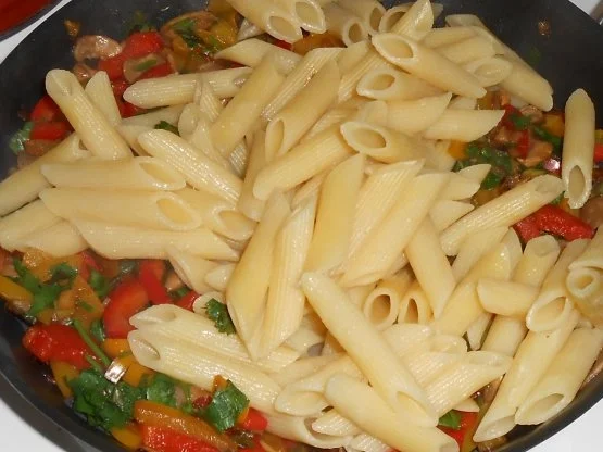 Rezept: Nudel-Champignon-Gemüse-Pfanne Bild Nr. 8 Nudel-Champignon-Gemüse-Pfanne - Rezept - Bild Nr. 8