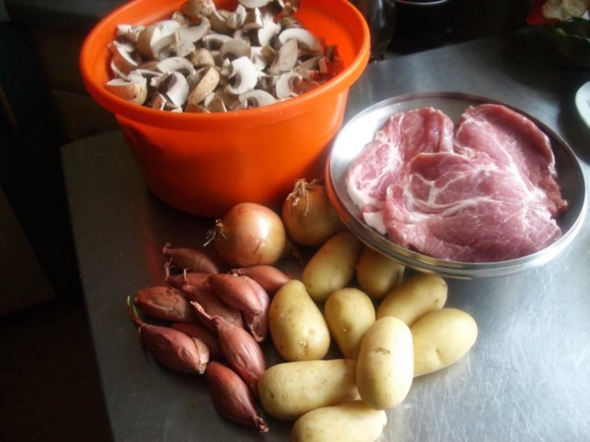 Schweinesteak mit Steinchampignon und Ofenkartoffeln - Rezept - Bild Nr. 2
