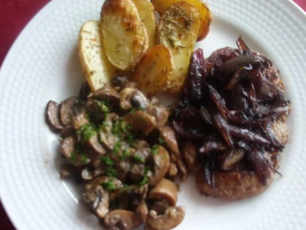 Schweinesteak mit Steinchampignon und Ofenkartoffeln - Rezept - Bild Nr. 16