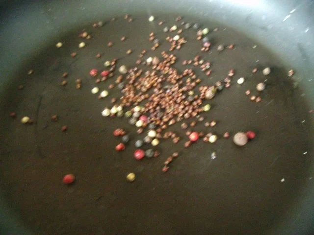 Gewürzbraten mit Waldpilzhaube - Rezept - Bild Nr. 3