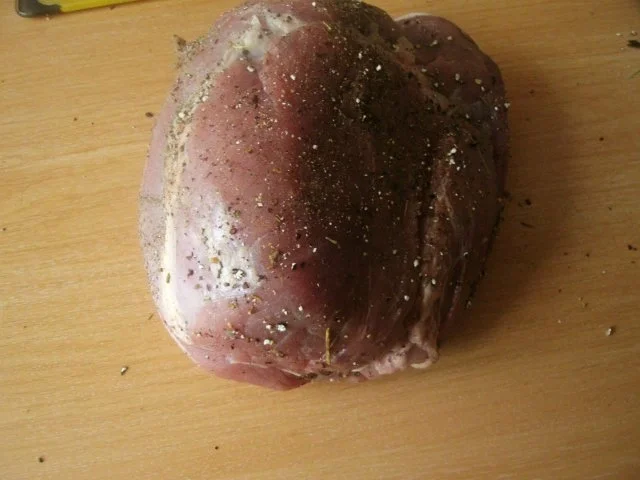 Gewürzbraten mit Waldpilzhaube - Rezept - Bild Nr. 5