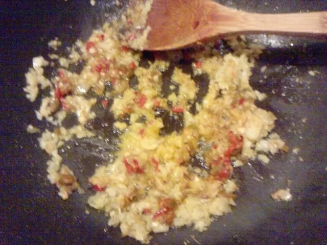 Rezept: SPAGHETTI PESTO DI RUCOLA E FUNGHI Bild Nr. 5 SPAGHETTI PESTO DI RUCOLA E FUNGHI - Rezept - Bild Nr. 5