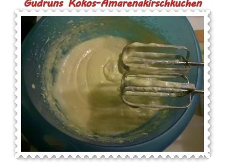 Rezept: Kuchen: Kokos-Amarenakirschkuchen Bild Nr. 4 Kuchen: Kokos-Amarenakirschkuchen - Rezept - Bild Nr. 4