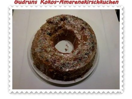 Rezept: Kuchen: Kokos-Amarenakirschkuchen Bild Nr. 11 Kuchen: Kokos-Amarenakirschkuchen - Rezept - Bild Nr. 11