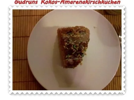Rezept: Kuchen: Kokos-Amarenakirschkuchen Bild Nr. 15 Kuchen: Kokos-Amarenakirschkuchen - Rezept - Bild Nr. 15