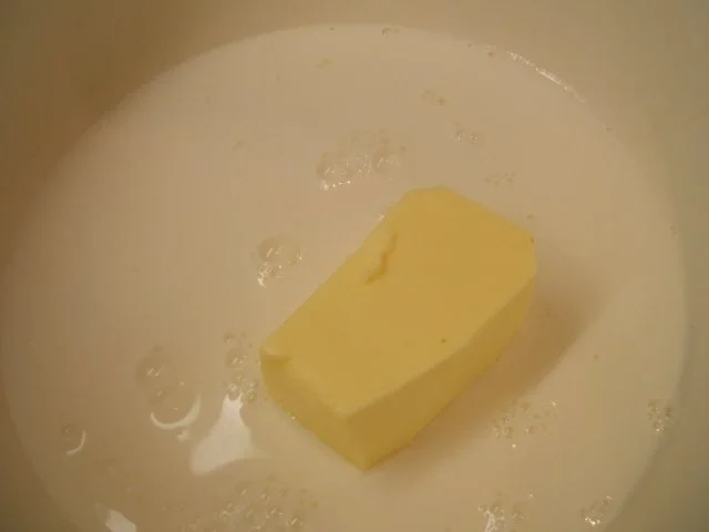 Rezept: Backen: Hefekuchen mit Innenleben und Mandelkruste Bild Nr. 3 Backen: Hefekuchen mit Innenleben und Mandelkruste - Rezept - Bild Nr. 3