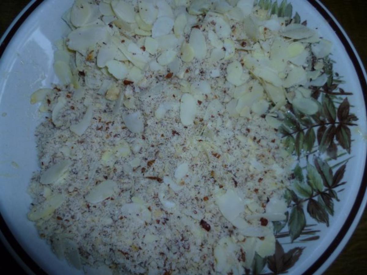 Mit Nüssen paniertes Hähnchen auf Feldsalat mit Mozzarella - Rezept - Bild Nr. 4