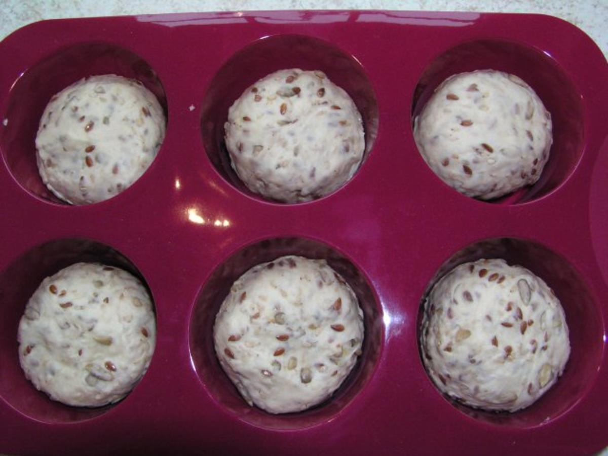 Joghurt- Brötchen aus der Muffinform 6 Stk - Rezept - Bild Nr. 5