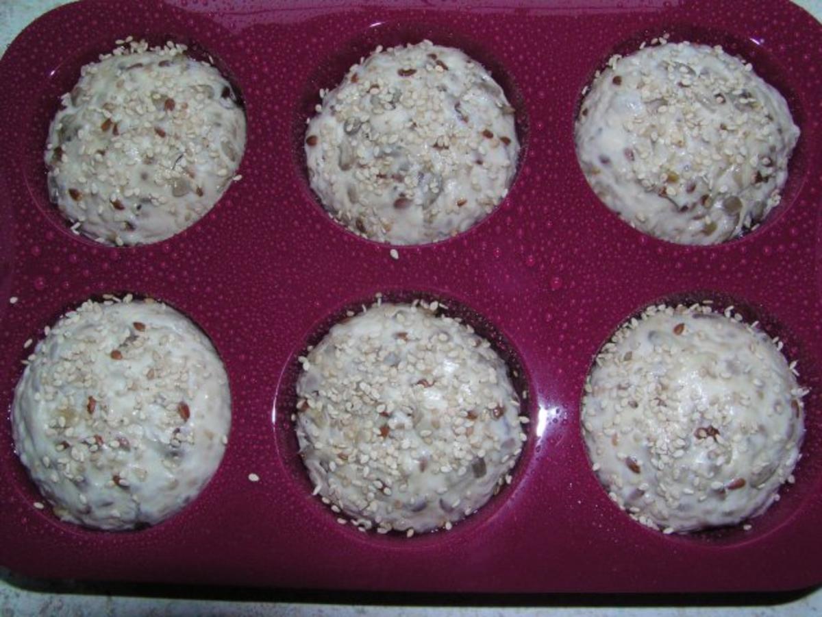 Joghurt- Brötchen aus der Muffinform 6 Stk - Rezept - Bild Nr. 6