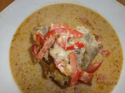 Lecker gefüllte Schnitzel aus dem Ofen mit säuerlichem Paprikarahm - Rezept