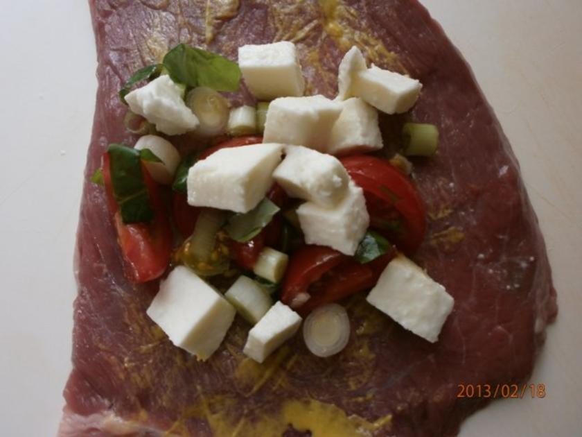 Lecker gefüllte Schnitzel aus dem Ofen mit säuerlichem Paprikarahm ... Lecker gefüllte Schnitzel aus dem Ofen mit säuerlichem Paprikarahm ...