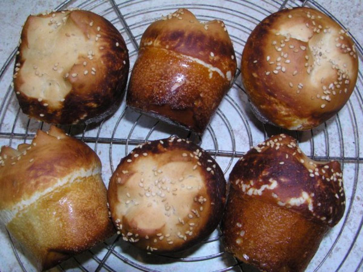 Bilder für Laugenbrötchen aus der Muffinform 6 Stk - Rezept