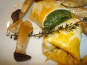 Spinat-Ziegenkäseomelett mit Pilzen - Rezept