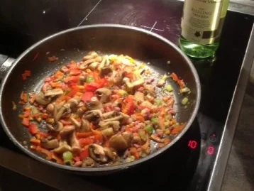 Pasta Tricolore mit Curry-Orangen-Weißwein Hühnchen - Rezept - Bild Nr. 7