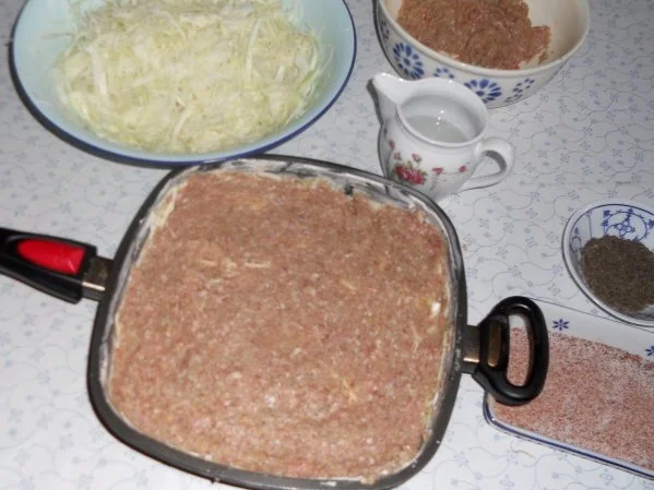 Schichtkohl à la "Oòrndrasch". Aus dem Backofen und wirklich in Schichten. (Rzpt. um 1976) - Rezept - Bild Nr. 8