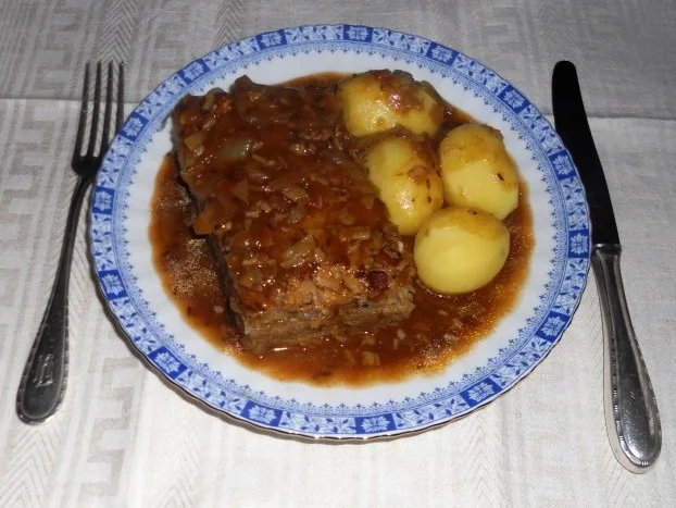 Schichtkohl à la "Oòrndrasch". Aus dem Backofen und wirklich in Schichten. (Rzpt. um 1976) - Rezept - Bild Nr. 24