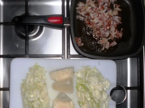 Schichtkohl à la "Oòrndrasch". Aus dem Backofen und wirklich in Schichten. (Rzpt. um 1976) - Rezept - Bild Nr. 14