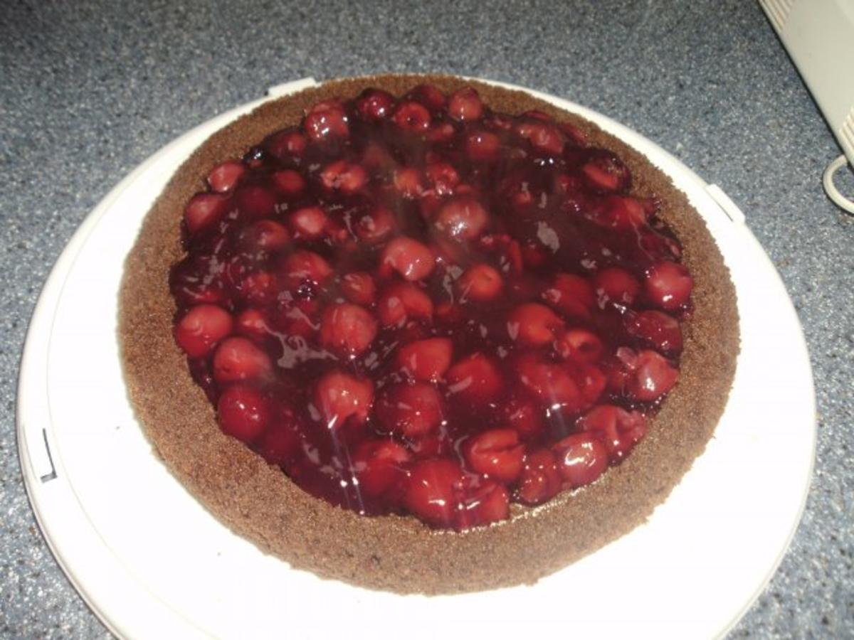 Schoko-Kirsch-Mascarpone-Torte - Rezept - kochbar.de