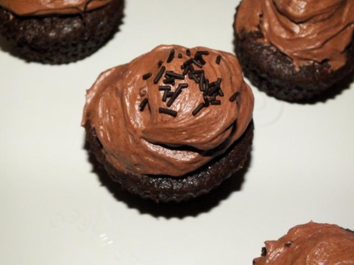 Schokoladen Cream Cupcakes - Rezept - Bild Nr. 2