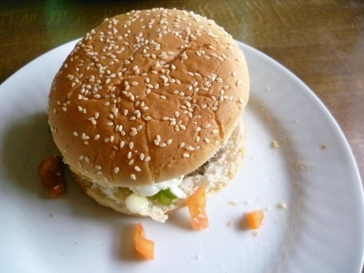 Bilder für Basilikum-Burger mit Tomaten - Rezept