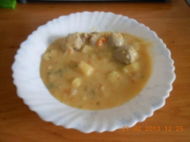 Hackbällchen - Eintopf mit Gemüsse - Rezept - Bild Nr. 2