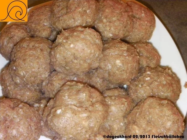 Rezept: Dänische Fleischbällchen in Currysoße - sydvestjyske kødboller Bild Nr. 8 Dänische Fleischbällchen in Currysoße - sydvestjyske kødboller - Rezept - Bild Nr. 8