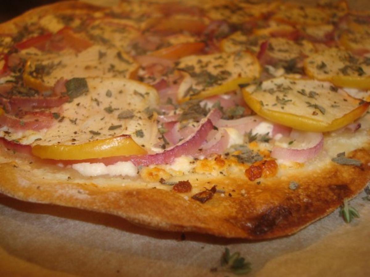 Flammkuchen mit Apfel/Ziegenkäse-Topping - Rezept Von Einsendungen MIBI