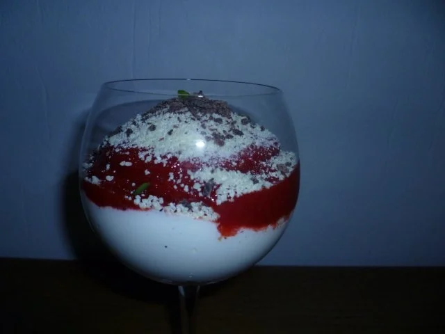 Erdbeertorte im Glas - Rezept - Bild Nr. 2