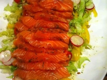 Gebeitzter Lachs mit Kräuter - Rezept - Bild Nr. 2
