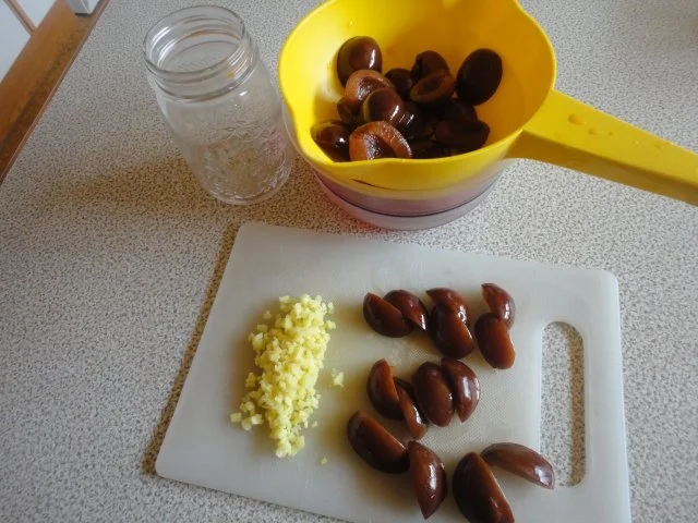 Rezept: karamelisierte Ingwer-Zwetschgen Bild Nr. 4 karamelisierte Ingwer-Zwetschgen - Rezept - Bild Nr. 4