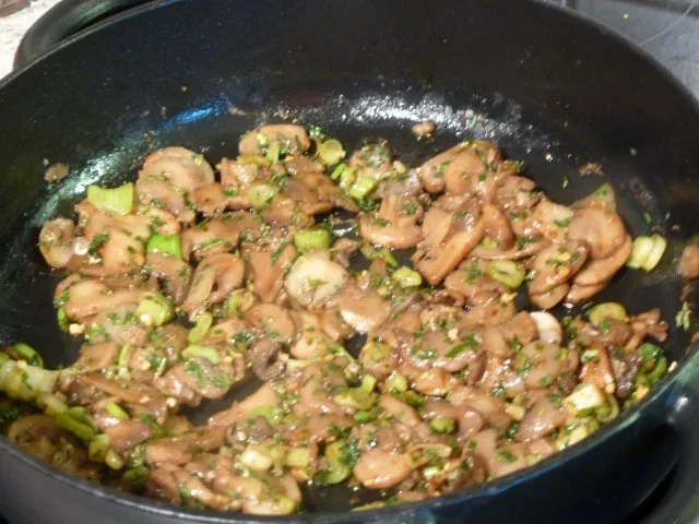 Kalbsschnitzel mit einem schwarzen Gemüse - Rezept - Bild Nr. 7