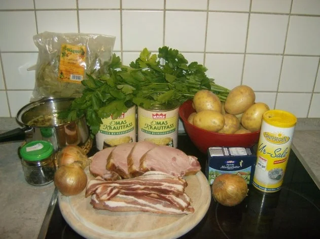 Zwiebel Speck Sauerkraut mit Kasseler und Petersilienkartoffeln - Rezept - Bild Nr. 2