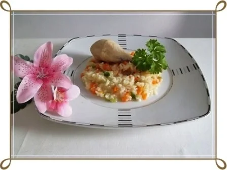 Rezept: Gegarte Hähnchen Unterschenkel auf Gemüsereis Gegarte Hähnchen Unterschenkel auf Gemüsereis - Rezept