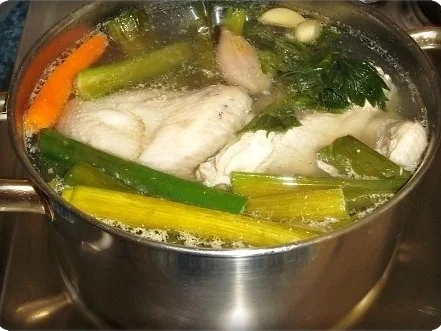 Anti - Grippe Hähnchen Suppe mit Nestnudeln - Rezept - Bild Nr. 6